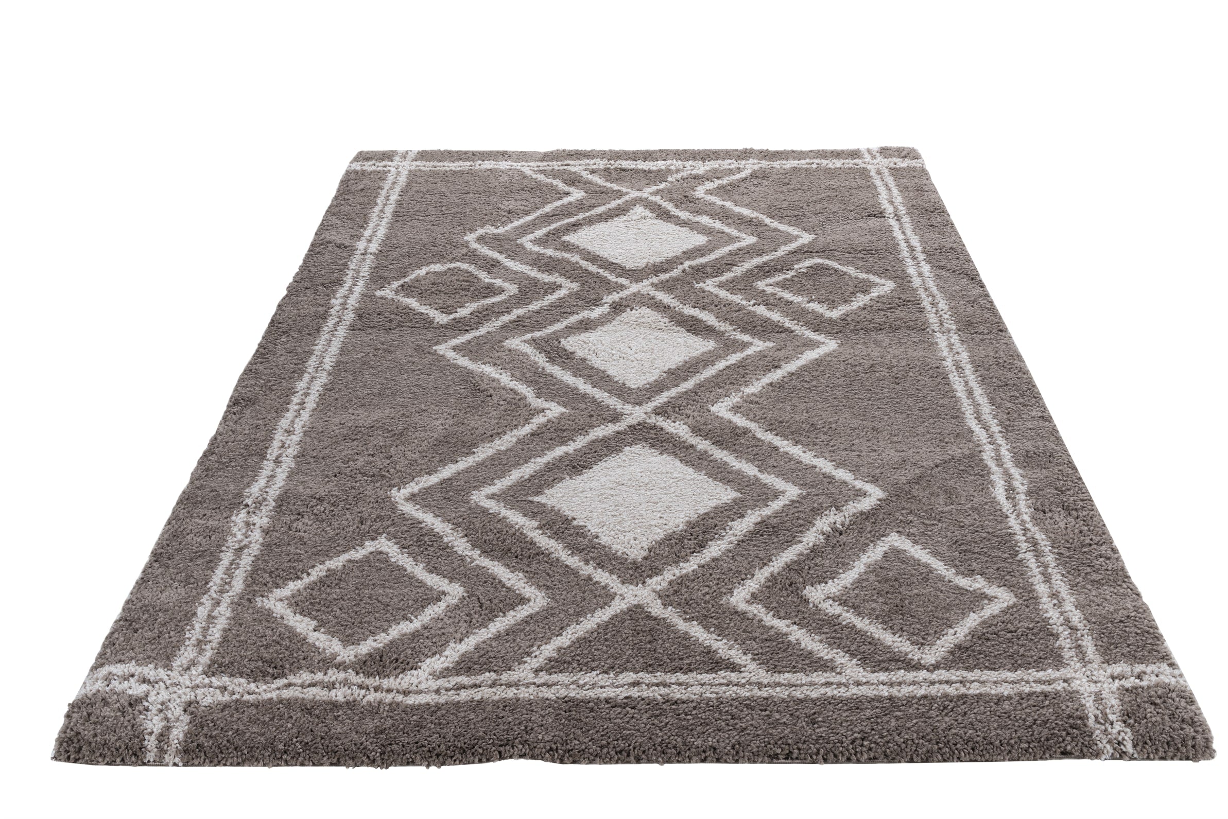 beige rug