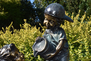 E034 - Garden Statue